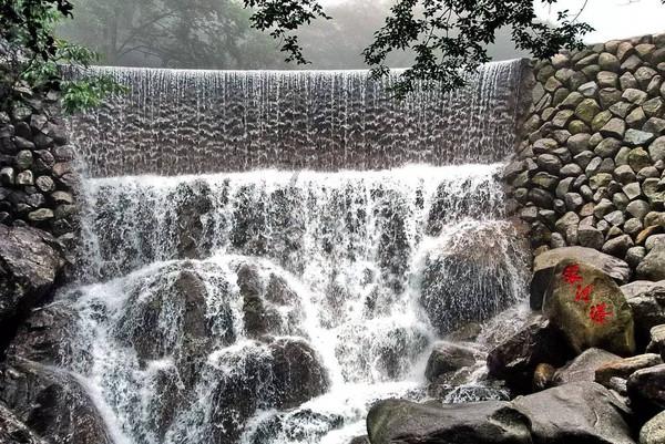 逃出塞里洛斯村